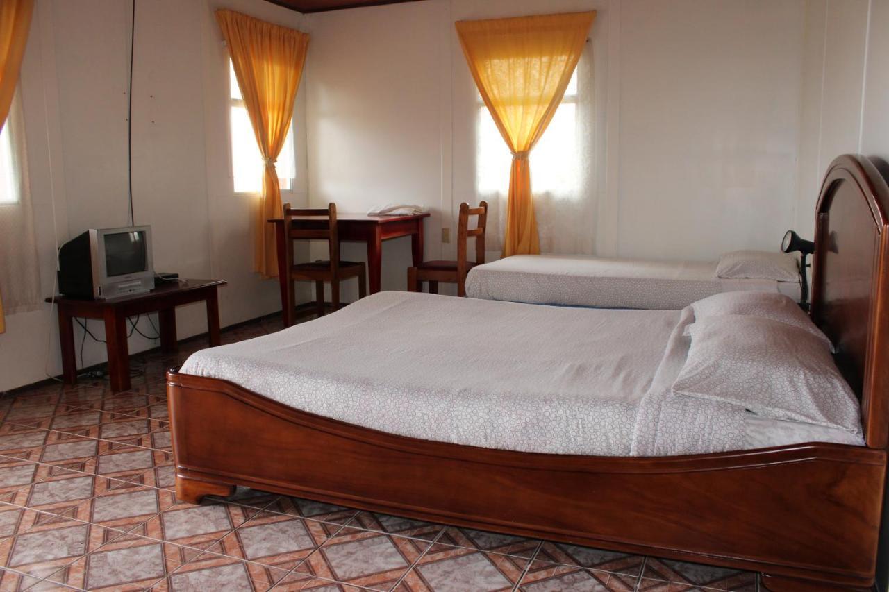 Hotel Las Fresas Del Volcan Poas Sabana Redonda Экстерьер фото